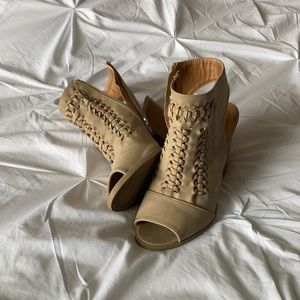 Qupid braided high heels